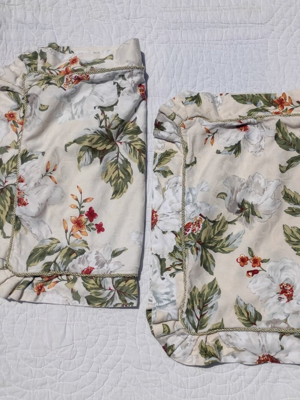 Pair of Vintage Waverly Pillow Shams Standard Size White Magnolia Floral Set - Picture 14 of 14
